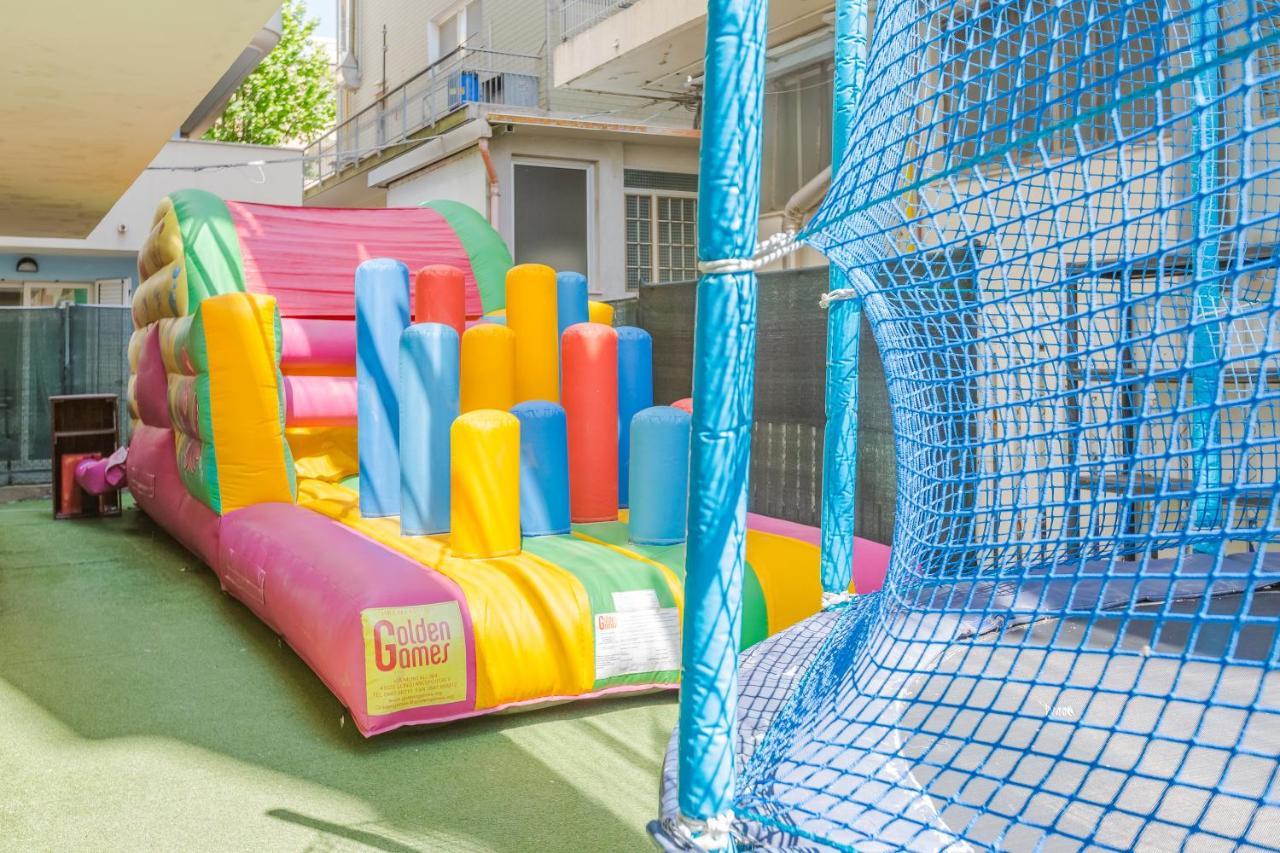 Hotel Bremen Римини Экстерьер фото