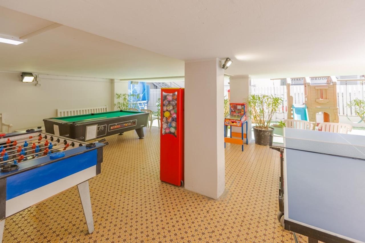 Hotel Bremen Римини Экстерьер фото