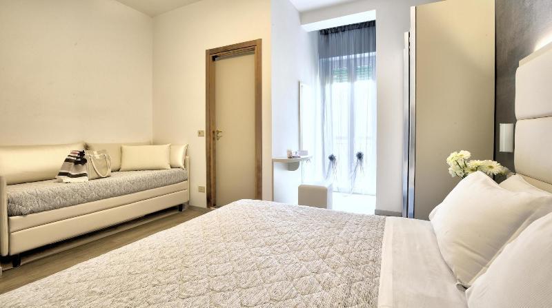 Hotel Bremen Римини Экстерьер фото