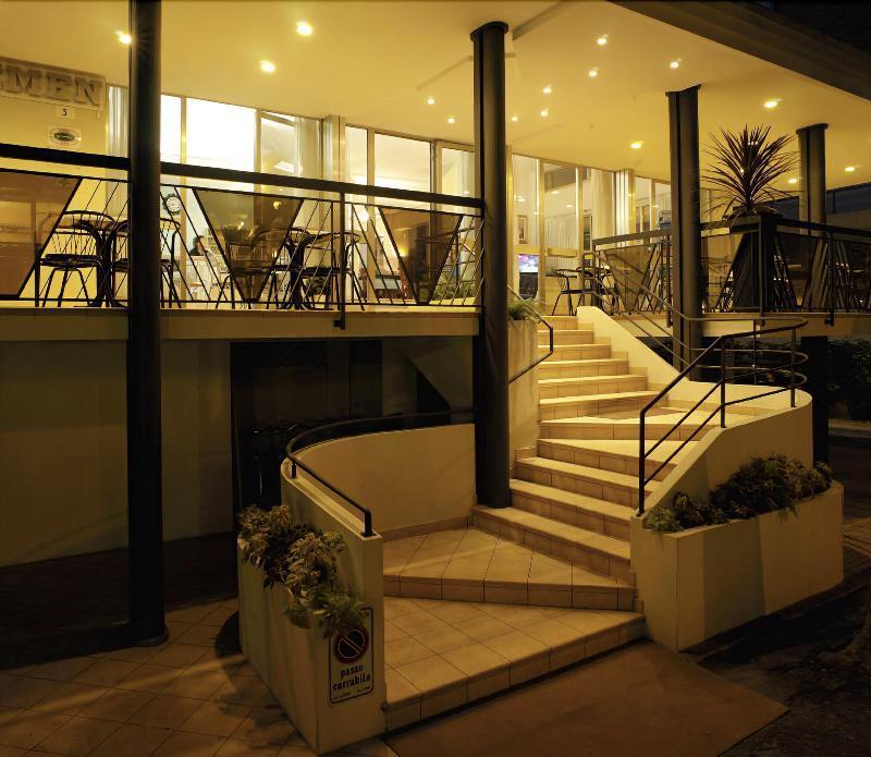 Hotel Bremen Римини Экстерьер фото