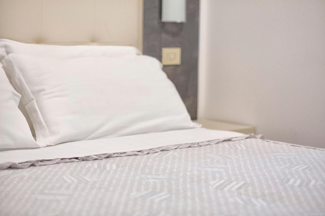 Hotel Bremen Римини Экстерьер фото
