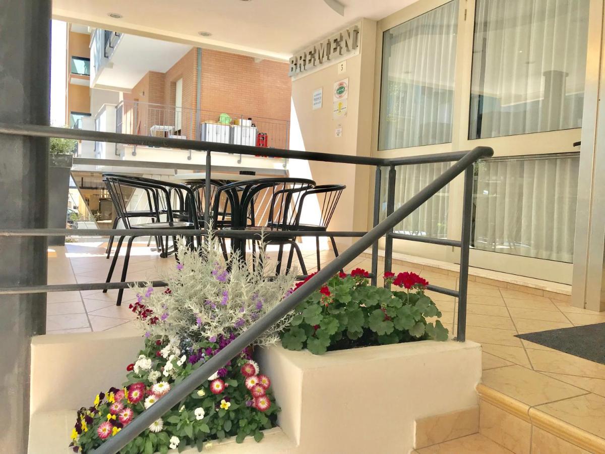 Hotel Bremen Римини Экстерьер фото